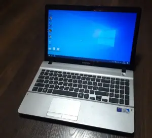 SAMSUNG / SSD 128GB / RAM 4GB