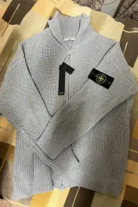 Кофта на замке Stone island
