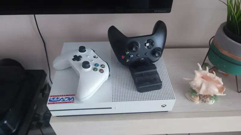 Приставка XBOX ONE S