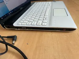 ноутбук Sony Vaio SVE151D11V