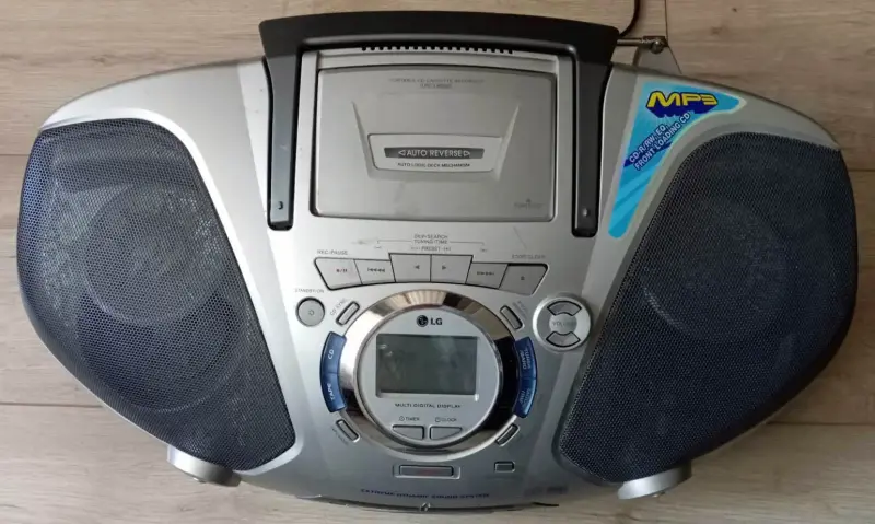 Музакльный центр LG LM535X