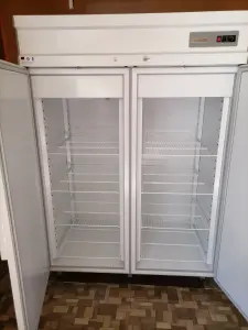 Шкаф холодильный  POLAIR