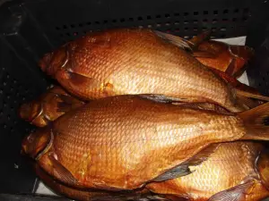 Лещ копчёный