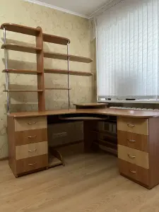 Стол компьютерный