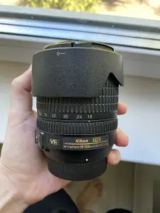 Объектив Nikon DX AF-S Nikkor 18-105 mm f/3.5-5.6G