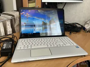 ноутбук Sony Vaio SVE151D11V