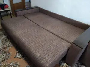 Продам недорого диван с креслом