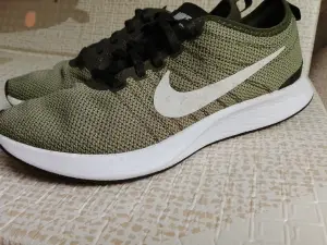 Кроссовки Nike