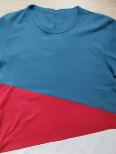 Футболка р-р 48(M)-новая.