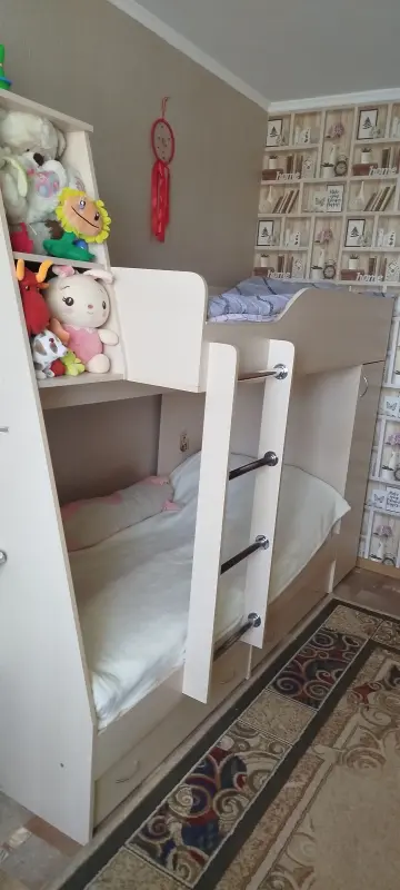Двухъярусная кровать