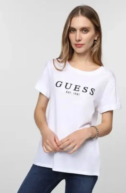 Футболка GUESS