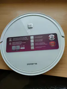 робот-пылесос POLARIS
