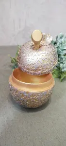 Шкатулка