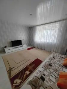 Сдам на сутки 1кв-ра в центре возле автовокзала и ж.д