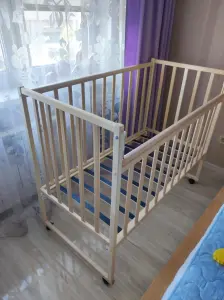 Детская кроватка