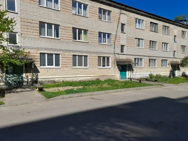 Продается 3-х комнатная квартира г.п.Старобин, ул,Коржа,8