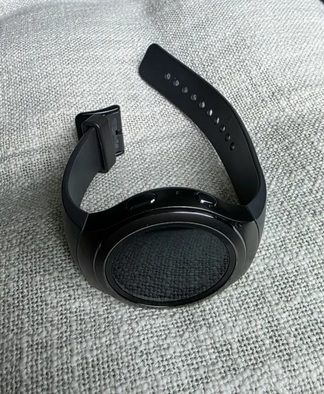 Умные часы Samsung Gear S2