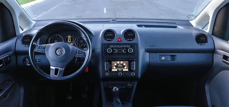Volkswagen Caddy III (Рестайлинг) 1.6 TDI