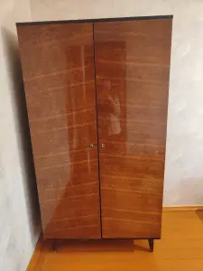 Шкаф