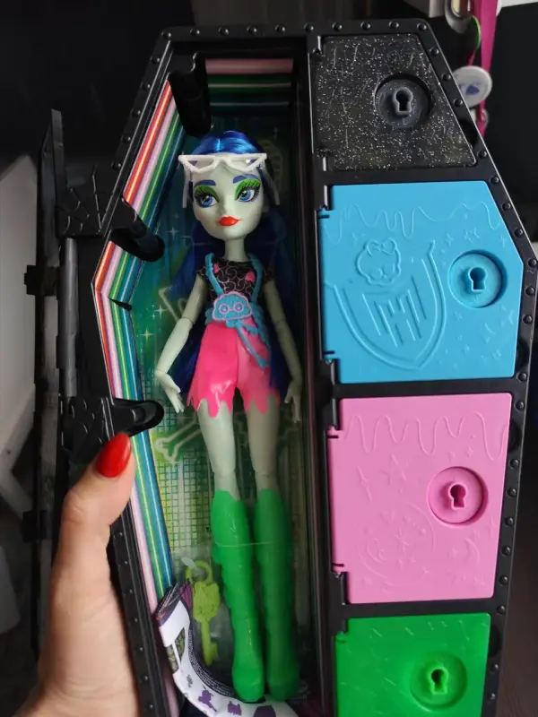 Кукла Monster High HNF81 Неон Гуллия Йелпс