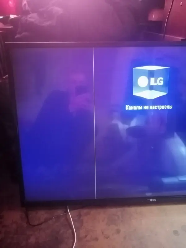 Телевизор LG 43lf510v бу.