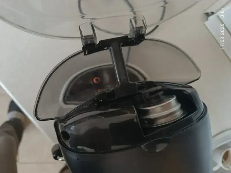 Кофемашина DeLonghi EC-220.CD.