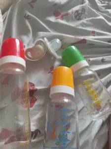 Бутылочки детские без сосок и пустышки