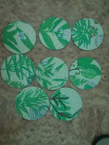 Продаю подставки, зеркала, брелки, статуэтки