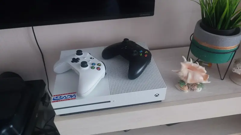 Приставка XBOX ONE S