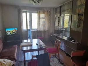 Продается 3-х комнатная квартира г.п.Старобин, ул,Коржа,8