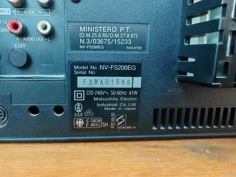 Видеомагнитофон Panasonic nv-fs200eg hi-fi stereo