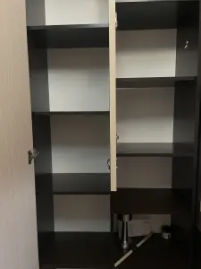 Шкаф и стол