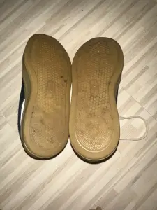 Кроссовки женские