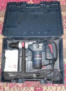 Перфоратор bosch4-32 ,
