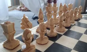 Деревянные шахматы