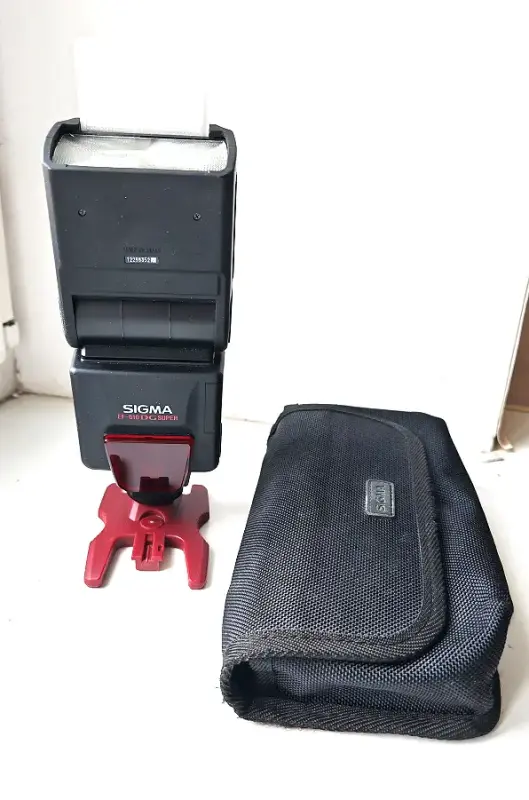 Вспышка Sigma ELECTRONIC FLASH EF-610 DG SUPER