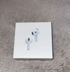 AirPods 4 ANC наушники