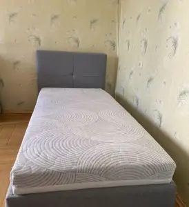 Кровать