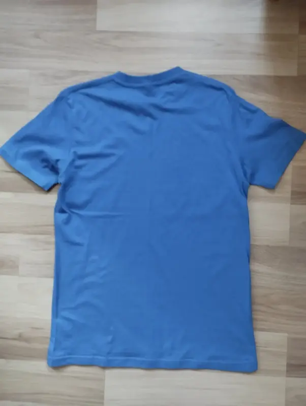 Футболка р-р 48(M)-новая.