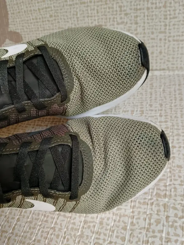 Кроссовки Nike