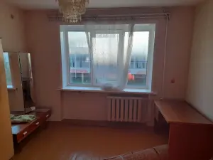 Продается 3-х комнатная квартира г.п.Старобин, ул,Коржа,8