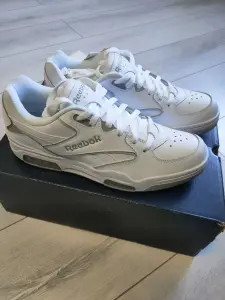 Кроссовки REEBOK