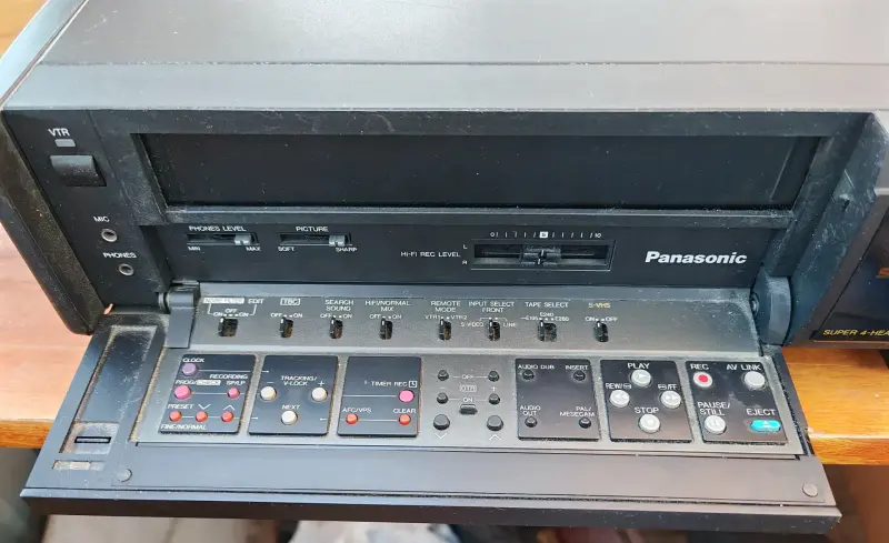 Видеомагнитофон Panasonic nv-fs200eg hi-fi stereo