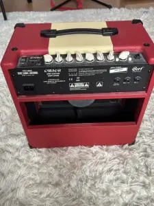 Комбоусилитель Cort CM30R для электрогитары