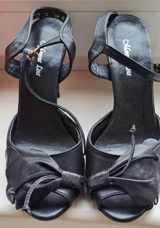 Босоножки черные, розовые, р.36, б.у-2пары - Уваровичи - 201885 - Доска объявлений Kupika.by - Фото 2