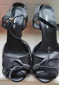 Босоножки черные, розовые, р.36, б.у-2пары