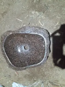Раковина из камня