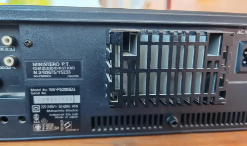 Видеомагнитофон Panasonic nv-fs200eg hi-fi stereo