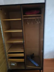 Шкаф
