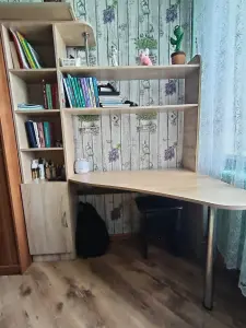 Письменный стол